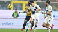 Inter Milan ditahan 1-1 saat bermain di kandang Genoa.  (Tano Pecoraro/LaPresse via AP)