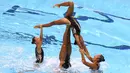 Tim renang indah Indonesia beraksi di nomor Team Technical & Free Routine SEA Games 2015. (Bola.com/Arief Bagus)