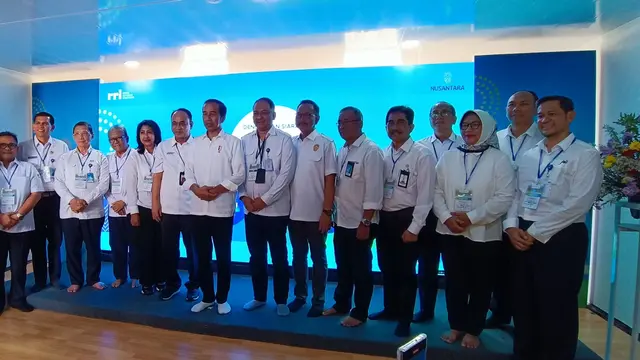 Presiden Joko Widodo (Jokowi) meresmikan Radio Republik Indonesia (RRI) IKN. Studio RRI IKN yang diresmikan Presiden Joko Widodo (Jokowi) berada di kawasan Hunian Pekerja Konstruksi (HPK).