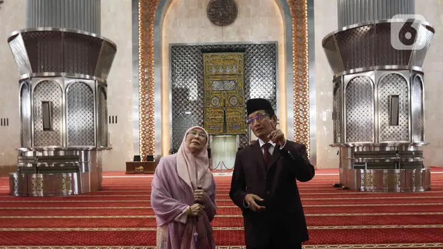 Istri PM Malaysia Azizah Anwar Ibrahim Berkesempatan Kunjungi Masjid Istiqlal dan Gereja Katedral