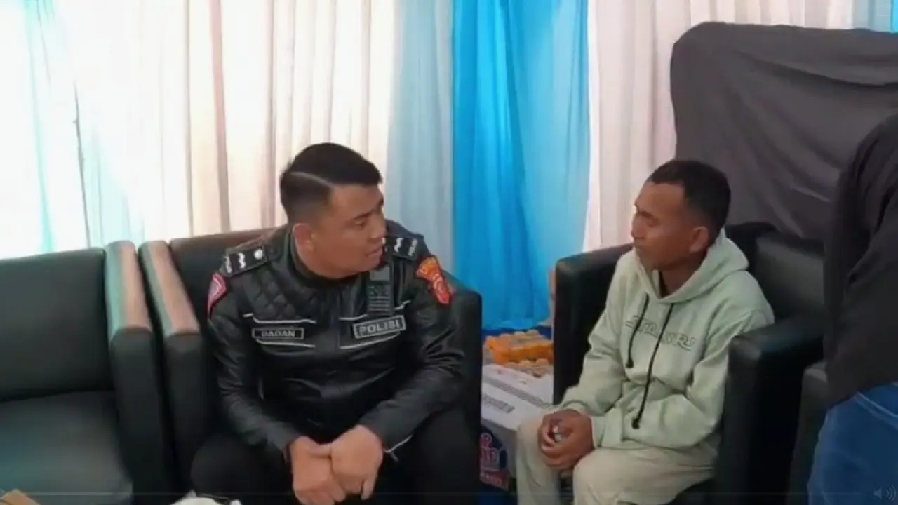 M. Fahruk (30), pemudik yang tertinggal bus di Rest Area KM 130 Tol Cipali.