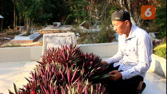 Makam Mak Erot, legendaris pengobatan vitalitas pria di Kampung Cigadog Desa Caringin, Kecamatan Cisplok Kabupaten Sukabumi (Liputan6.com/Fira Syahrin).