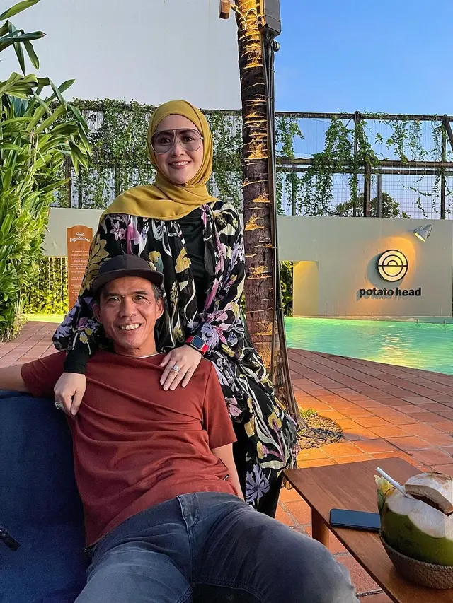 Usai Umumkan Kehamilan, Ini 7 Momen Baby Moon Meggy Wulandari Bersama Suami di Bali