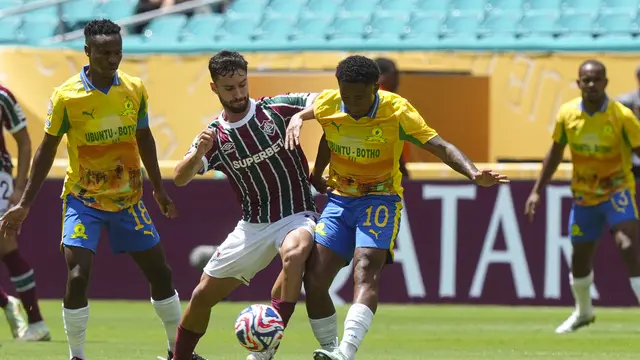 Duel Mamelodi Sundowns vs Fluminense di Piala Dunia Antarklub 2025 di Hard Rock Stadium, Kamis (26/06/2025). (AP Photo/Marta Lavandier)