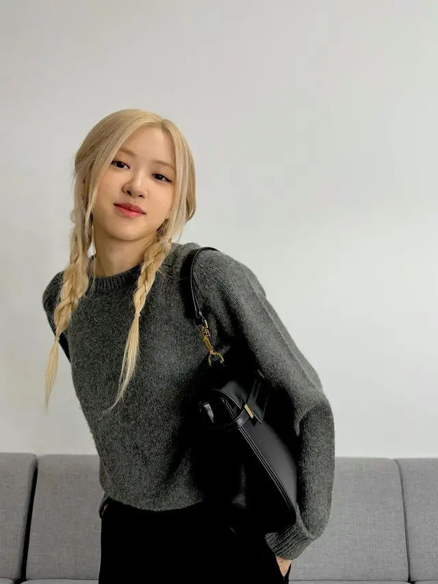 Rose BLACKPINK Bicara Soal Kesehatan Mental di Sela KTT APEC: Aku Sering Merasa Tak Pernah Cukup