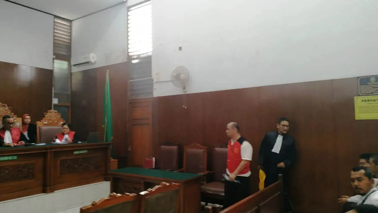 Mantan Kapolsek Kebayoran Baru, Benny Alamsyah menjalani sidang kasus narkoba di Pengadilan Negeri Jakarta Selatan (PN Jaksel), Kamis (23/1/2020).