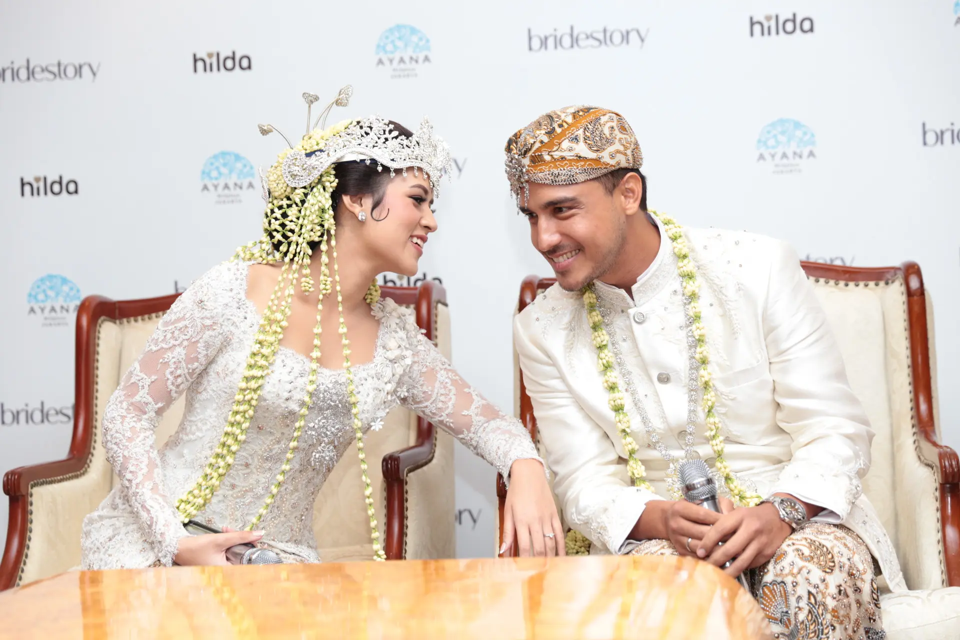 Preskon Pernikahan Raisa - Hamish Daud (Adrian Putra/bintang.com)