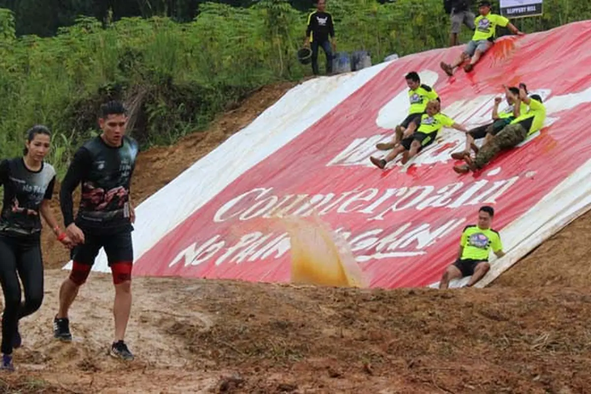 Love Chemistry Andrea Dian dan Bimo di Counterpain Mud Warrior