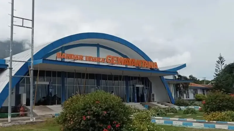 Bandara Gewayantana Larantuka, Kabupaten Flores Timur, NTT (Liputan6.com/Ola Keda)