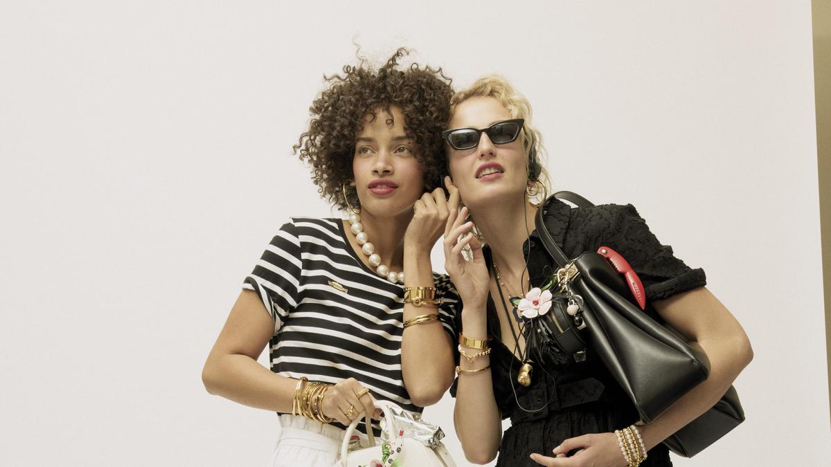 Fashion Alert! Ice Spice &amp; Charli D'Amelio Kasih Bocoran Look Paling Hits di Spring/Summer 2025