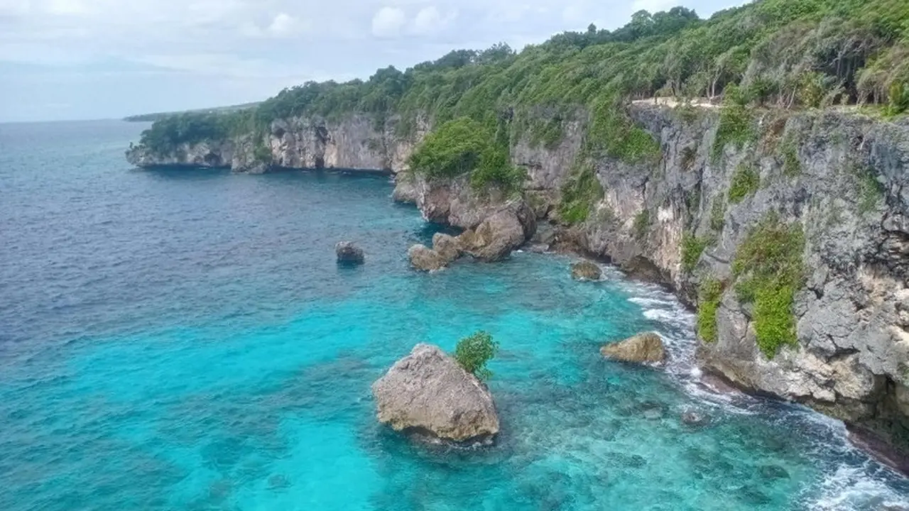 Tebing Apparalang di Desa Wisata Ara