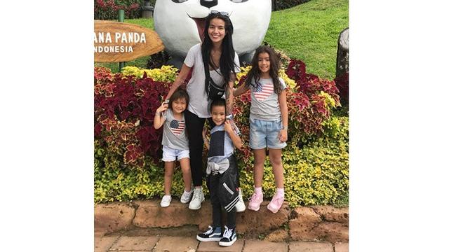 6 Momen Kebersamaan Sheila Marcia Bareng Anak Sulungnya Leticia Joseph