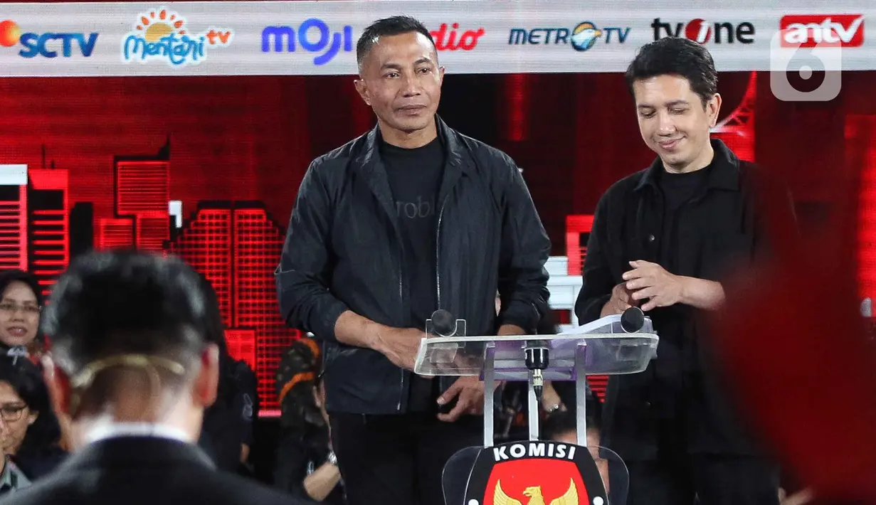 Keenam sub tema dalam debat ketiga Pemilihan Kepala Daerah Jakarta 2024, yaitu penanganan banjir, penataan pemukiman, penurunan emisi (polusi udara, transisi energi baru terbarukan), pengelolaan sampah, ketersediaan air bersih, dan kota layak huni penataan ruang terbuka hijau. (Liputan6.com/Herman Zakharia)