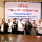 Presiden Asean Trade Union Council (ATUC) Andi Gani Nena Wea melanjutkan kunjungan kerjanya ke negara-negara anggota buruh ASEAN. Setelah Thailand, Andi Gani kini bertemu dengan pimpinan-pimpinan konfederasi buruh di Poipet, Kamboja.