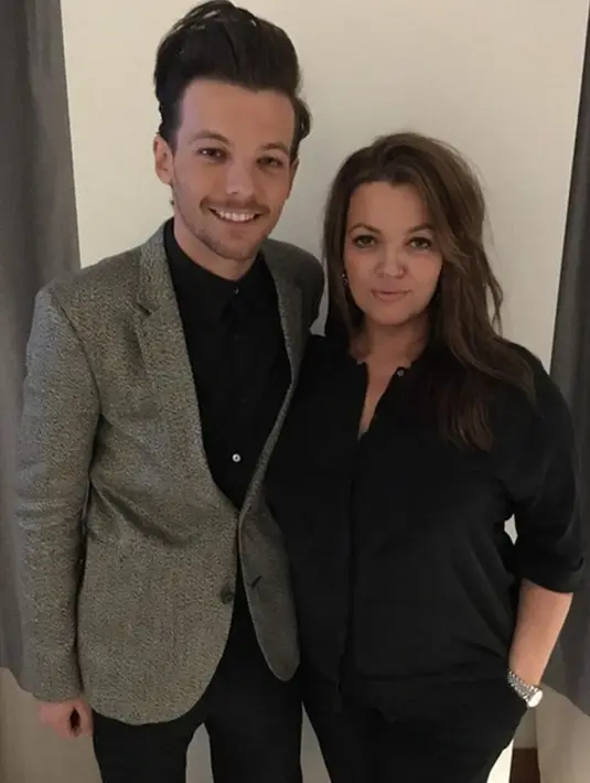 Seperti memiliki firasat sang ibu akan pergi untuk selamanya, Louis Tomlinson mengunggah foto bersama Johannah Deakin beberapa minggu lalu dengan menyertai tulisan memuji sang ibu dan mengutarakan rasa cinta dan rindunya. (Instagram/Louistomlinson)