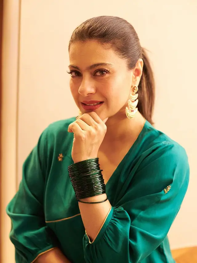 6 Potret Terbaru Kajol Pemeran Anjali di Kuch Kuch Hotta Hai, Awet Muda di Usia 48 Tahun