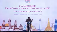 Menteri Pertahanan (Menhan) Prabowo Subianto Saat menghadiri acara  Gala Dinner ASEAN Defence Ministers Meeting Plus 2023 di Hotel Mulia, Jakarta, Kamis (16/11) malam. (Dok. Pusat Penerangan Kementerian Pertahanan)