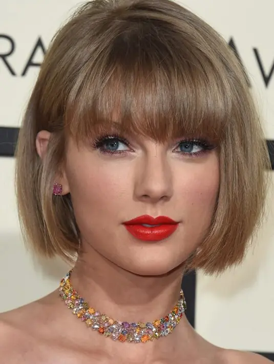 Para penggemar juga bercerita soal album keenam Taylor yang katanya bercerita soal kehidupan pribadinya. Bahkan ada fans yang mengatakan bahwa lagu tersebut berhasil membuatnya sedih dan meneteskan air mata. (AFP/Valerie Macon)