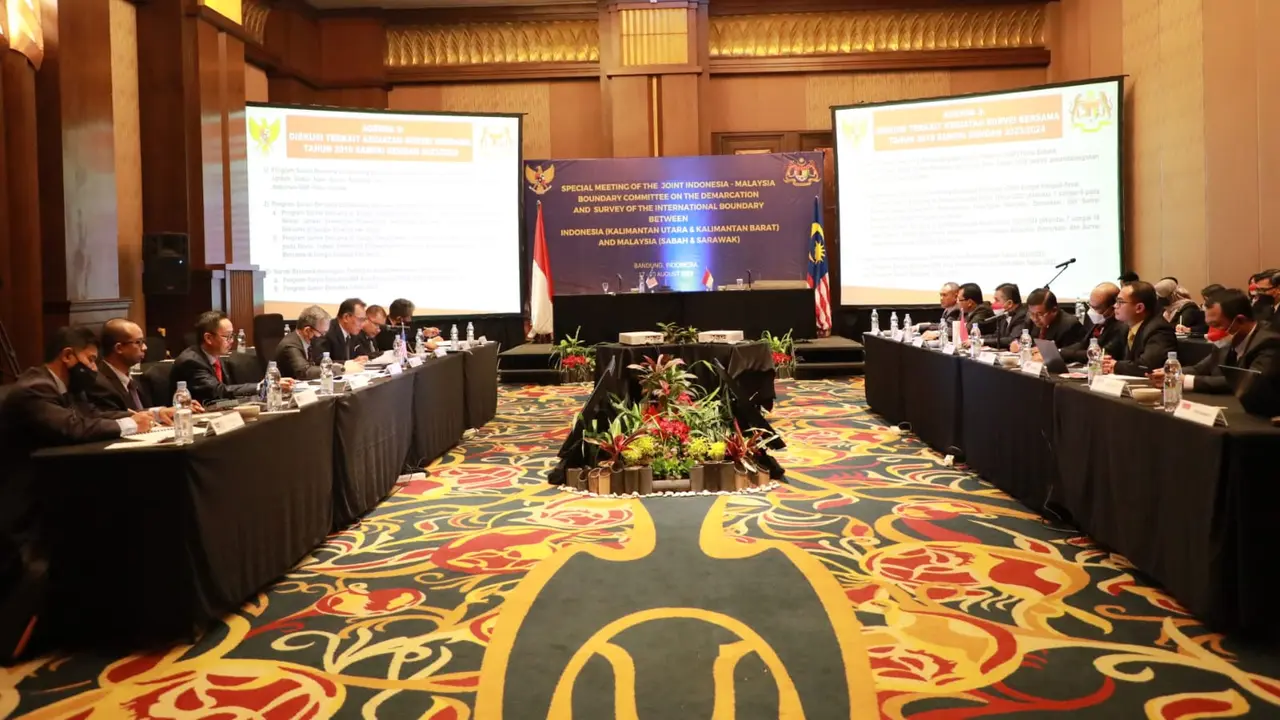Forum Kerjasama Joint Indonesia-Malaysia Boundary Committee on Demarcation and Survey of International Boundary between Malaysia (Sabah & Sarawak) and Indonesia (Kalimantan Utara & Kalimantan Barat)