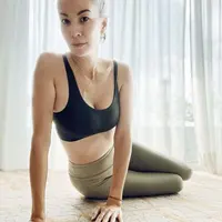 6 Potret Cantik Nadya Hutagalung yang Tak Lekang oleh Waktu. (Foto: instagram.com/nadyahutagalung)