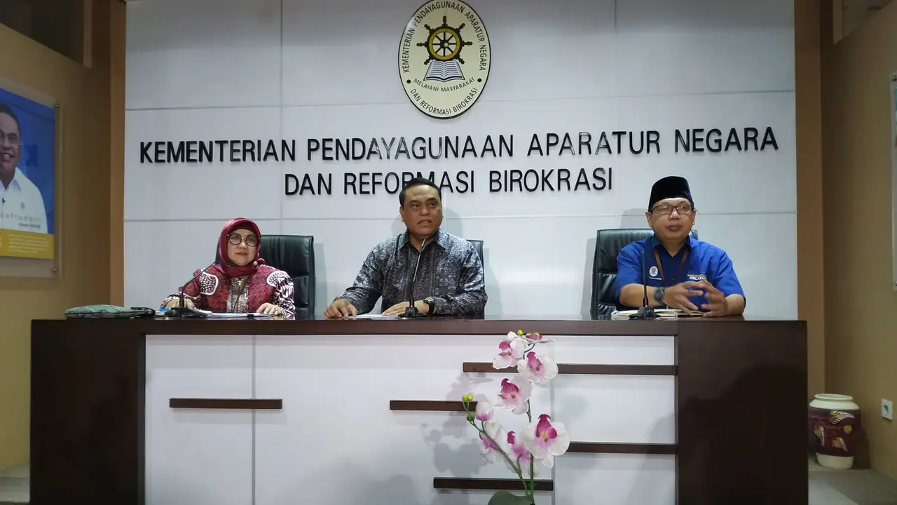 Menteri Pendayagunaan Aparatur Negara dan Reformasi Birokrasi (PANRB) Syafruddin mengadakan konferensi pres di kantornya, Rabu (14/8/2019)