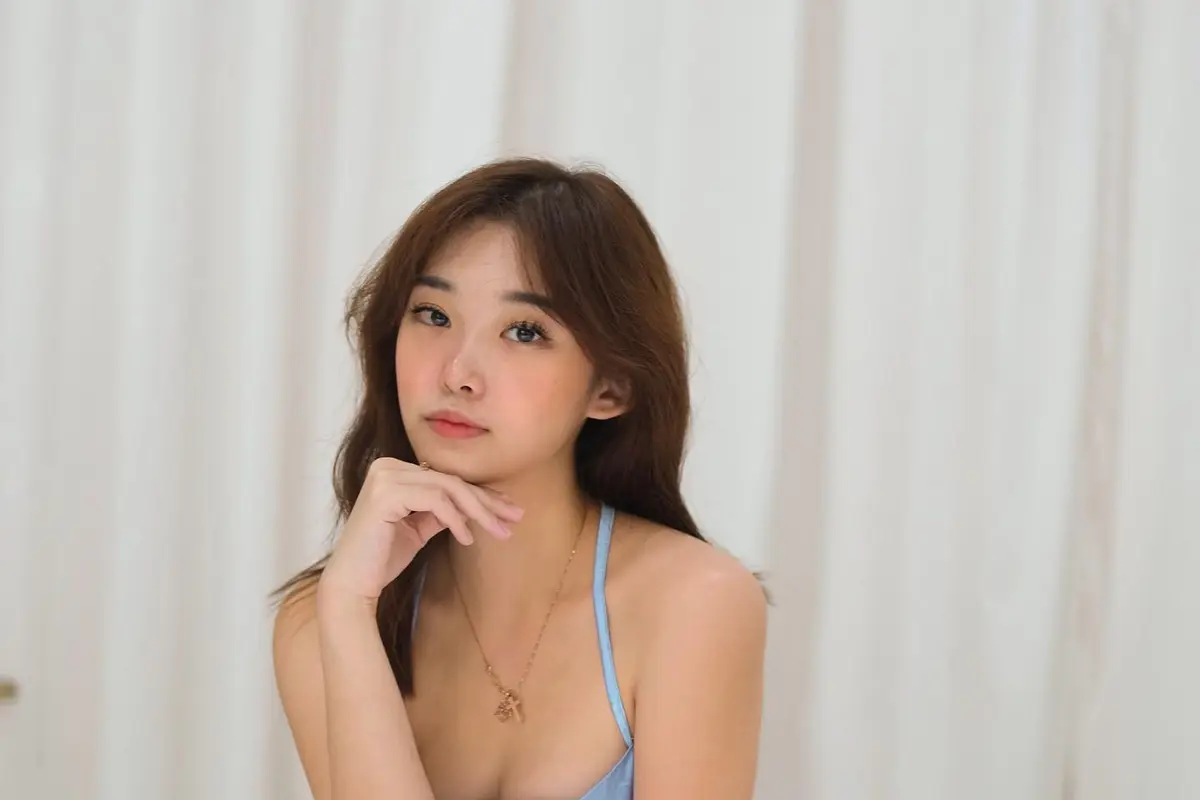 Potret Memikat Livy Renata