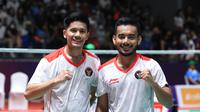 Pramudya Kusumawardana/Yeremia Erich Yoche Yacob Rambitan menjadi penentu kemenangan tim bulu tangkis beregu putra Indonesia atas Singapura dalam laga semifinal SEA Games 2023 di Badminton Hall Morodok Techo, Phnom Penh, Kamboja, Rabu (10/5/2023). Indonesia menang 3-1. (foto: PBSI)