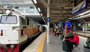 Hanya Hari Ini, Daftar 13 Kereta Api Berhenti di Jatinegara