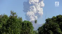  Gunung Merapi kembali meletus pagi ini. Letusan terjadi pada pukul 08.20 WIB.