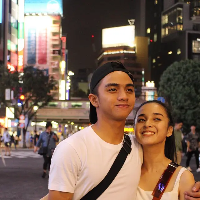 Punya Kekasih Pilot, Ini 6 Potret Kemesraan Nimaz Dewantary dan Radifan Mirza