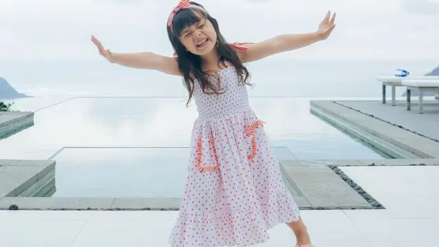 Potret Gemas dan Lucunya Chloe, Anak Asmirandah yang Sudah Pintar Pose. (instagram/chloeemmanuellevanwattimena)