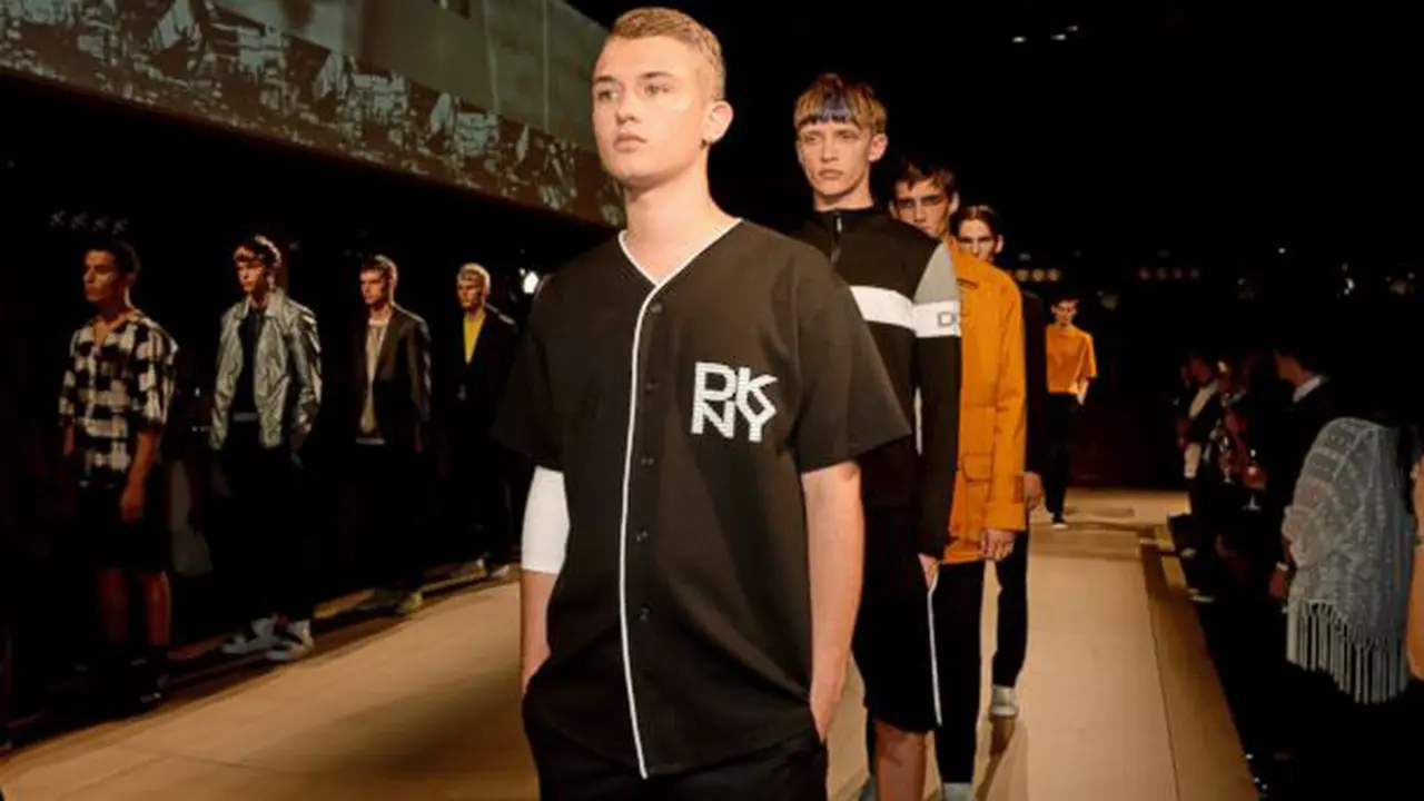Manfaatkan Usia Muda, Rafferty Law Geluti Modeling
