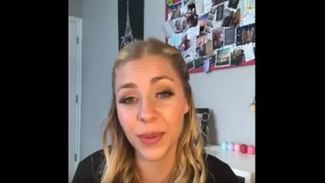 Carisa Barker dalam saluran Youtube-nya