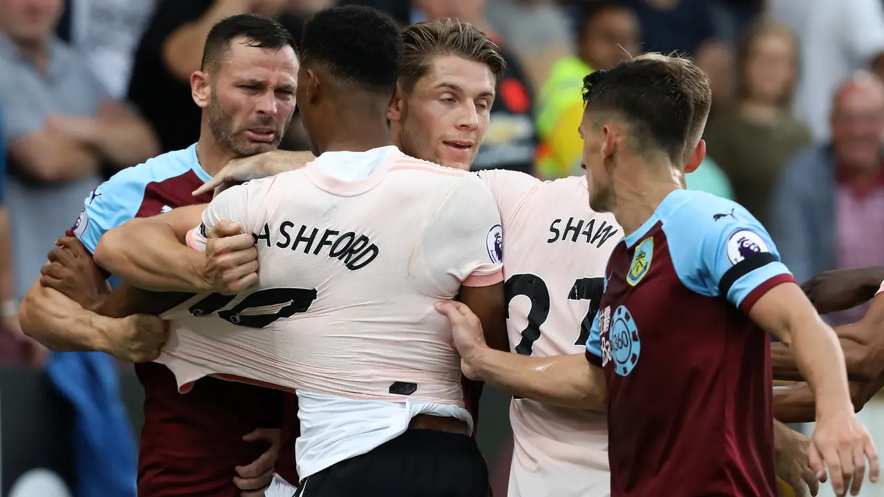 FOTO: Romelu Lukaku 2 Gol, Manchester United Bungkam Burnley