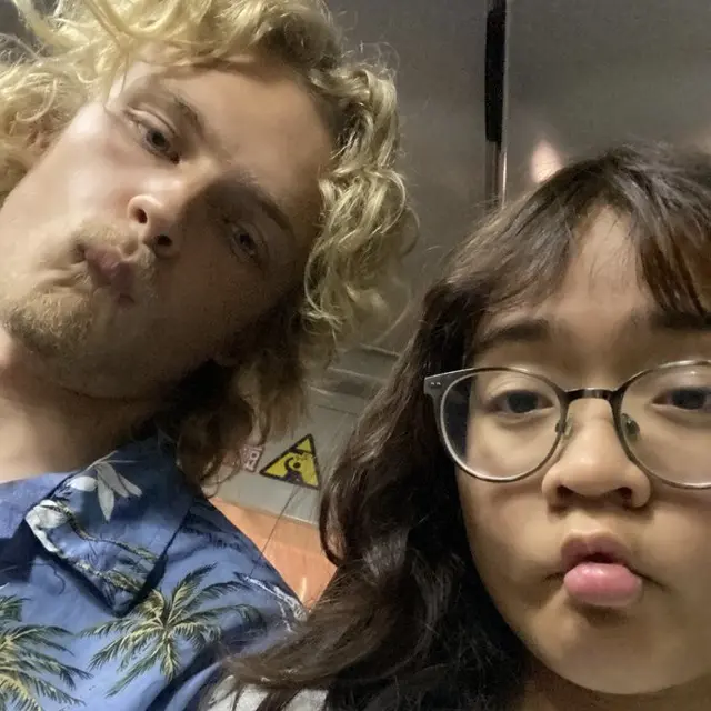 Cinta Kuya bersama pacar bulenya (X/loveinnta)