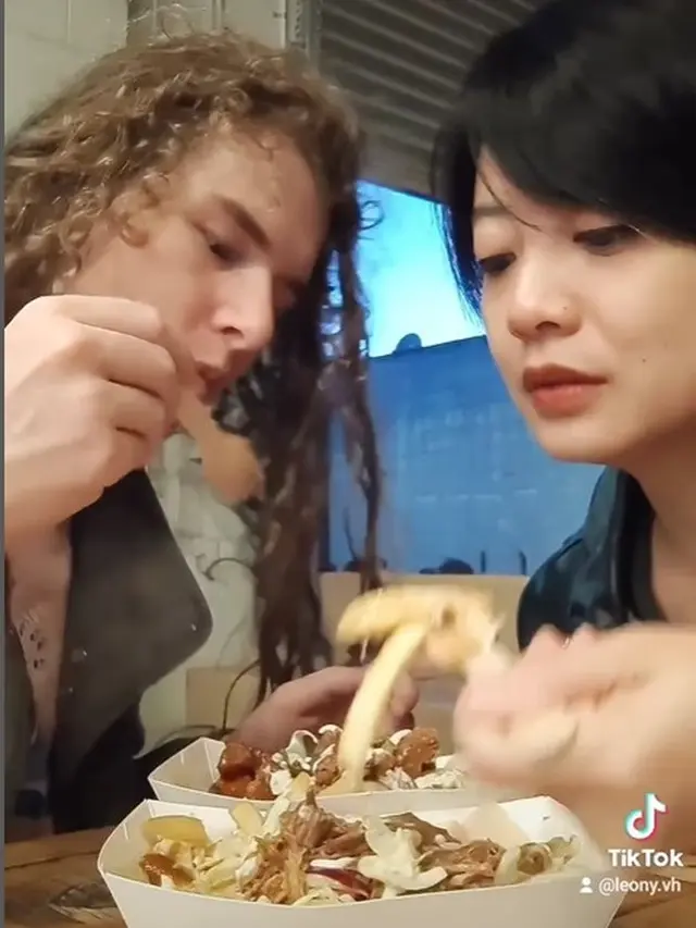 [Fimela] Leony dan Sang Kekasih