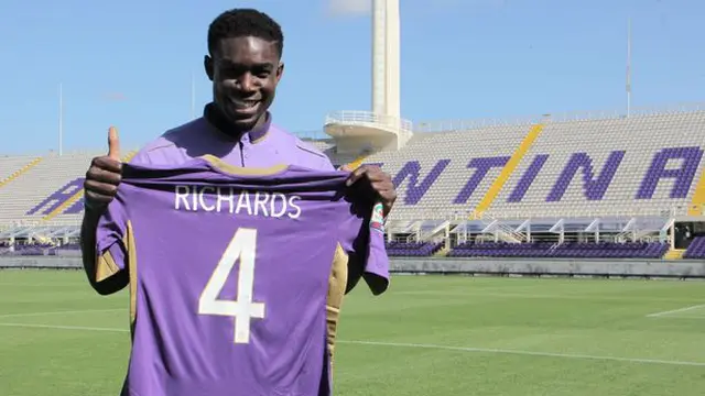 Bek Fiorentina Ini Ogah Tanggapi Inter Milan (udah)