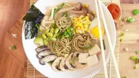 Mi Ramen Kaldu Kepala Ikan Salmon, Menu Sahur Vegetarian