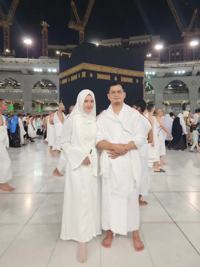 [Fimela] 6 Potret Cantik Lisya Nurrahmi Istri Tommy Kurniawan