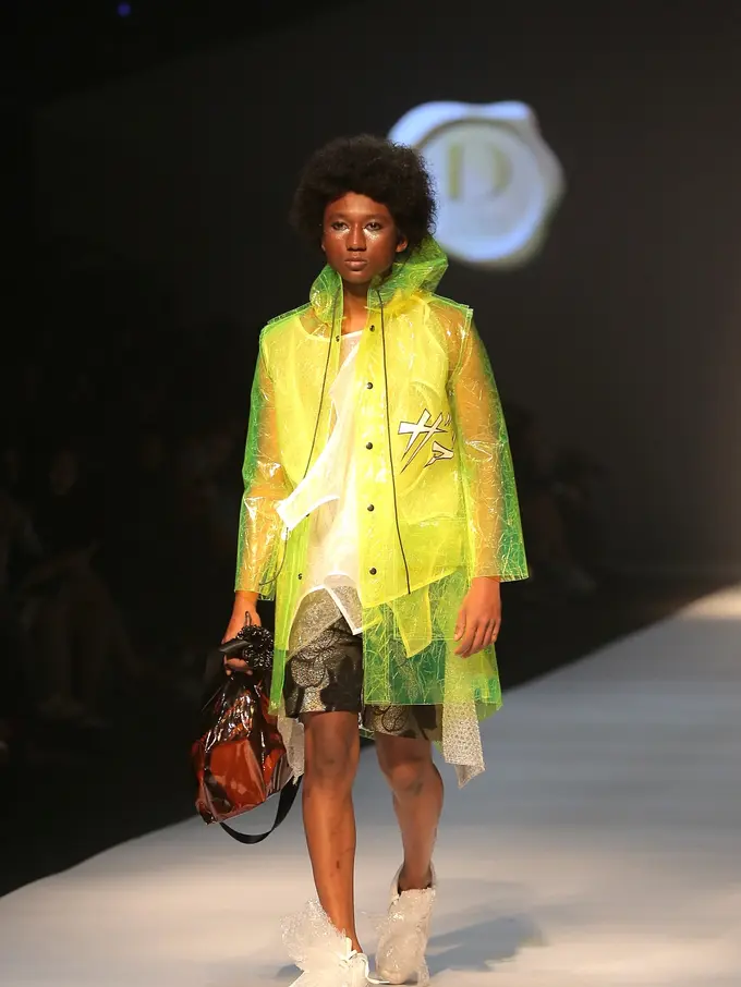 4 Ksatria Dewi Fashion Knights tutup Jakarta Fashion Week 2019 dengan memukau