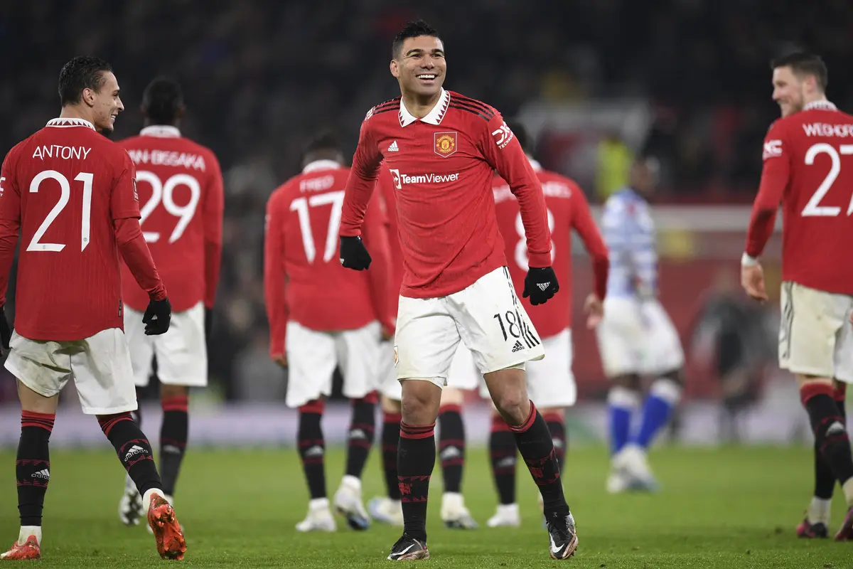 Selebrasi Casemiro saat membantu MU menghajar Reading di Piala FA