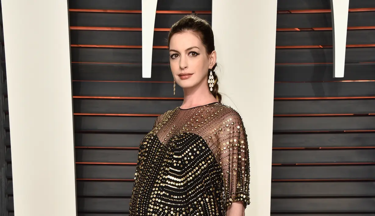 Seperti dilansir Aceshowbiz, Selasa (15/3/2016), Marshal mengatakan telah berdiskusi dengan Anne Hathaway yang berperan sebagai Putri Mia Thermopolis. (Bintang.com/AFP)