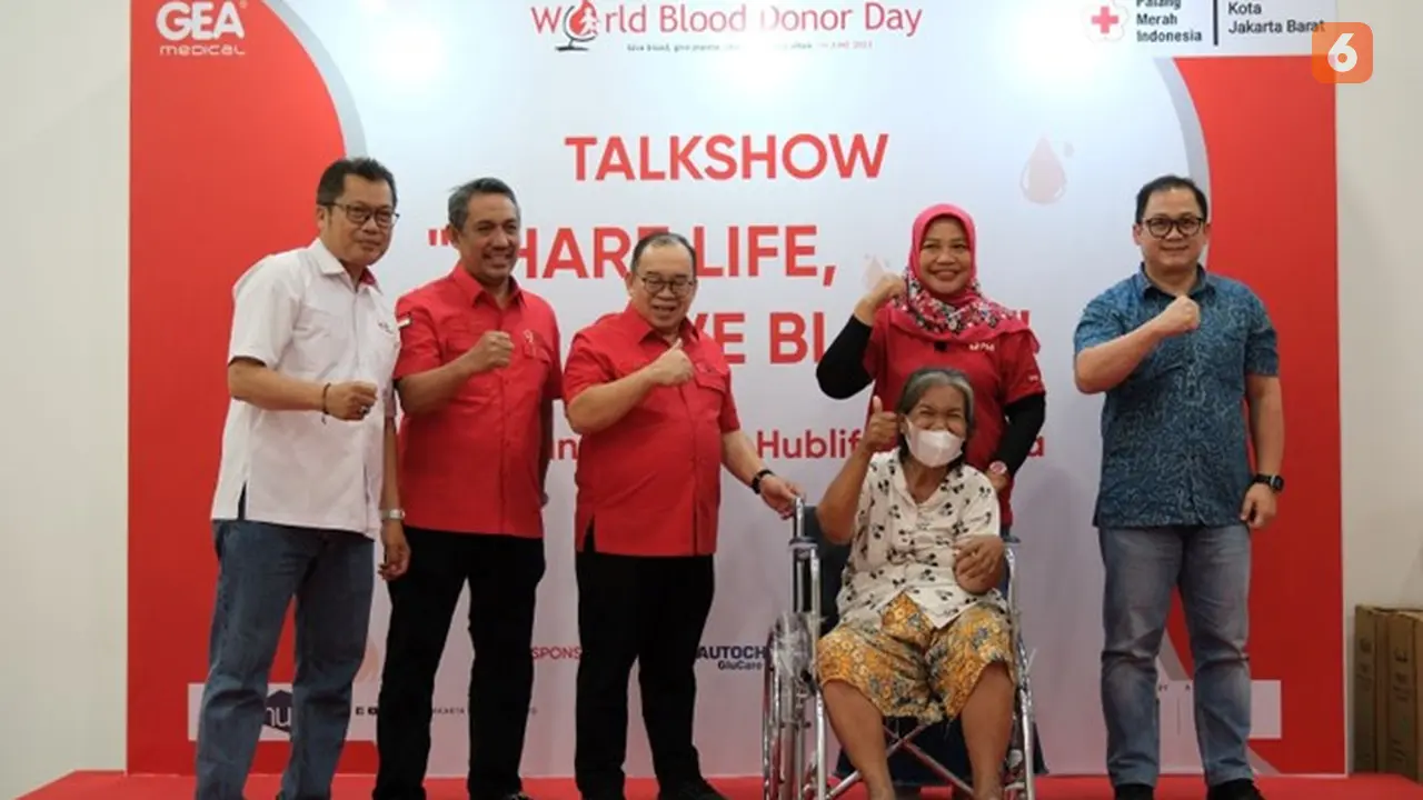 Bantuan Kursi Roda Kepada Masyarakat