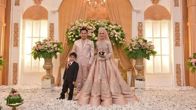 [Bintang] Tommy Kurniawan dan Lisya Nurrahmi