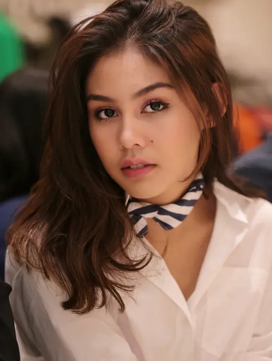 Vanesha juga mengakui bahwa dirinya pernah diajak oleh Jevin untuk menjadi seorang penyanyi. Namun sekarang ini sang kakak tengah sibu mengurus bayinya yang baru lahir dan kariernya yang lain. (Adrian Putra/Bintang.com)