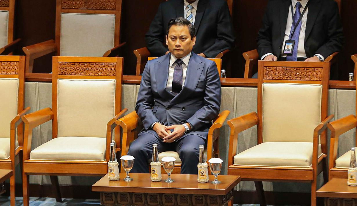Pengesahan dilakukan dalam Rapat Paripurna DPR RI Ke-12 Masa Persidangan III Tahun Sidang 2025–2026 di Kompleks Parlemen, Jakarta, Selasa (27/1/2026). Tampak dalam foto, Deputi Gubernur Bank Indonesia (BI) terpilih, Thomas Djiwandono saat mengikuti Rapat Paripurna DPR RI Ke-12 Masa Persidangan III Tahun Sidang 2025–2026 di Kompleks Parlemen Republik Indonesia, Jakarta pada Selasa 27 Januari 2026. (Foto oleh AFP)