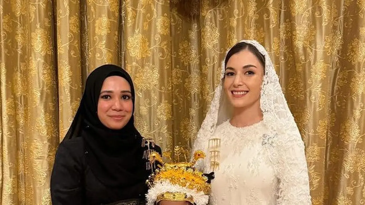 Anisha Rosnah saat Pertunangan Kerajaan Bersama Pangeran Mateen dari Brunei