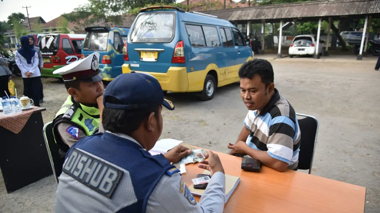 30 Angkutan Umum Terjaring Operasi Kejar Setoran di Purwakarta