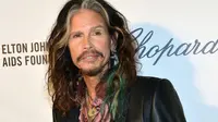 Steven Tyler mengakui kalau sejak kecil dipengaruhi oleh grup musik Everly Brother yang membawakan musik country.