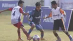 Sejumlah anak mengikuti tes fisik program Allianz Explorer Camp 2019 di Lapangan PSPT Tebet, Jakarta, Sabtu (22/6). Nantinya akan ada pemenang yang diberangkatkan ke Singapura dan Munchen. (Bola.com/Vitalis Yogi Trisna)